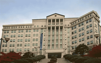 白石大學相當于中國什么大學